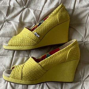 Toms wedge sandals yellow wedge peep toe